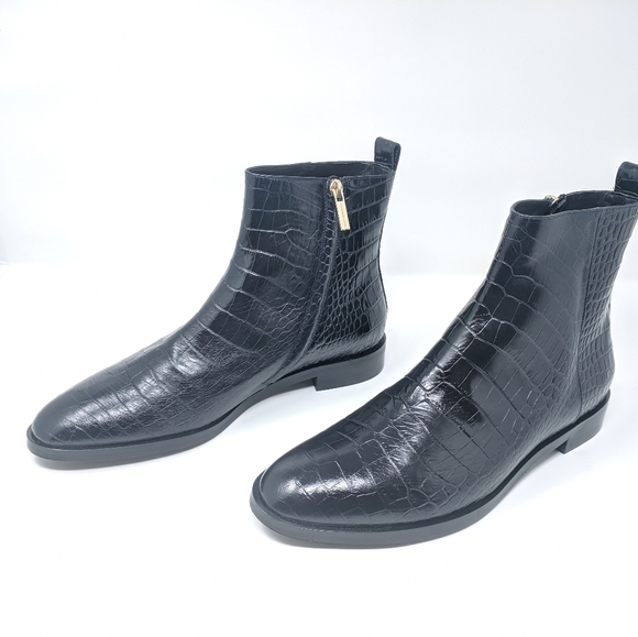 Club Monaco Women's Trycia Flat Boots - Picture 3 of 8